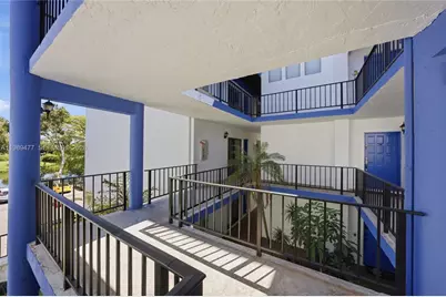 6010 S Falls Cir Dr #323, Lauderhill, FL 33319 - Photo 4