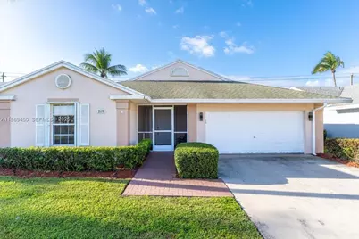 2570 SE 7th Pl, Homestead, FL 33033 - Photo 4
