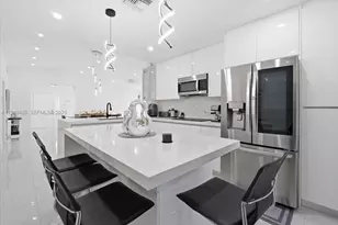 2570 SE 7th Pl, Homestead, FL 33033 - Photo 14