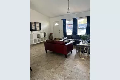 9321 NW 14th St, Pembroke Pines, FL 33024 - Photo 4