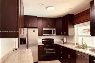 9321 NW 14th St, Pembroke Pines, FL 33024 - Photo 1