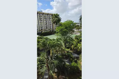 4550 NW 9th St #505E, Miami, FL 33126 - Photo 18