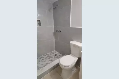 4550 NW 9th St #505E, Miami, FL 33126 - Photo 6