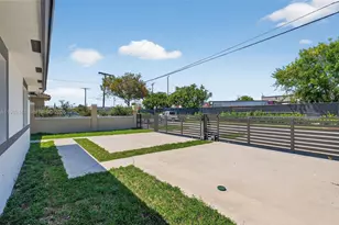 2490 NW 44th St, Miami, FL 33142 - Photo 6