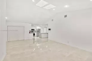 10823 NW 7th St, Coral Springs, FL 33071 - Photo 18