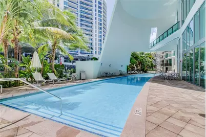 6000 Collins Ave #112, Miami Beach, FL 33140 - Photo 46