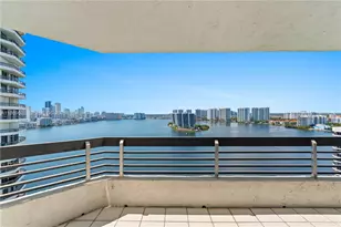 19101 NE 36th Ct, Aventura, FL 33180 - Photo 2