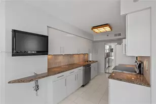 19101 NE 36th Ct, Aventura, FL 33180 - Photo 14