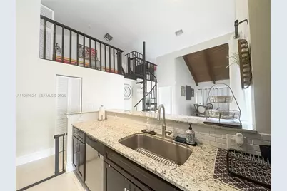 9635 SW 74th St, Miami, FL 33173 - Photo 16