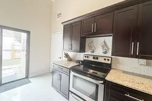 9635 SW 74th St, Miami, FL 33173 - Photo 14