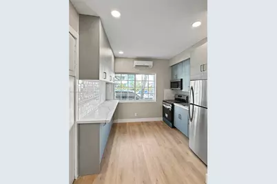 830 10th St #2, Miami Beach, FL 33139 - Photo 2