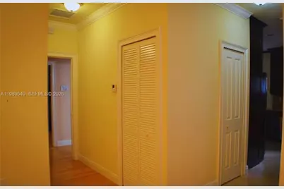 7048 SW 83rd Ct, Miami, FL 33143 - Photo 14