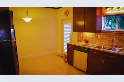 7048 SW 83rd Ct, Miami, FL 33143 - Photo 12