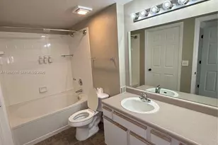 11650 SW 2nd St, Pembroke Pines, FL 33025 - Photo 18