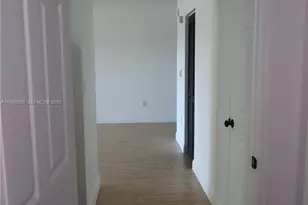11650 SW 2nd St, Pembroke Pines, FL 33025 - Photo 22