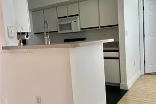 11650 SW 2nd St, Pembroke Pines, FL 33025 - Photo 18