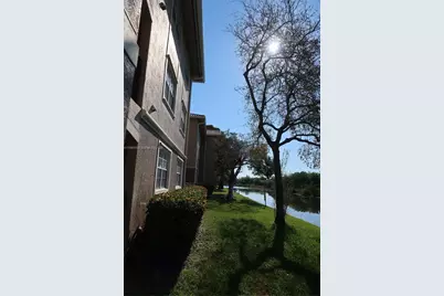 11650 SW 2nd St #16102, Pembroke Pines, FL 33025 - Photo 30