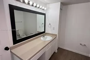 11650 SW 2nd St, Pembroke Pines, FL 33025 - Photo 30