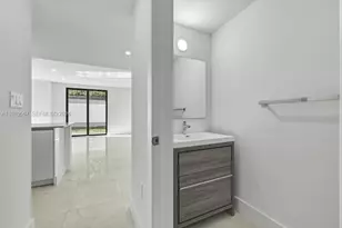 4150 S Oak Pl, Dania Beach, FL 33314 - Photo 10