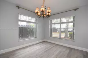 4801 Grapevine Wy, Davie, FL 33331 - Photo 8