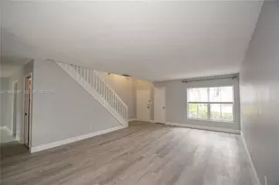 4801 Grapevine Wy, Davie, FL 33331 - Photo 2