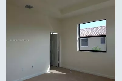 9205 W 33rd Way #9205, Hialeah, FL 33018 - Photo 14