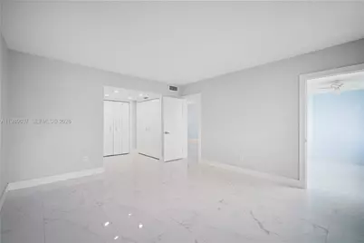 18601 NE 14th Ave #111, Miami, FL 33179 - Photo 22