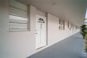 18601 NE 14th Ave, Miami, FL 33179 - Photo 4