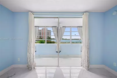 18601 NE 14th Ave #111, Miami, FL 33179 - Photo 12