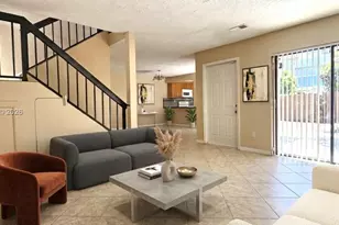 610 Commodore Dr, Plantation, FL 33325 - Photo 4