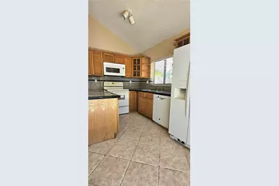 610 Commodore Dr, Plantation, FL 33325 - Photo 6