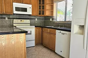 610 Commodore Dr, Plantation, FL 33325 - Photo 6