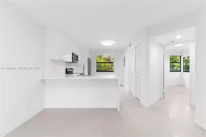 10161 W Sunrise Blvd #101, Plantation, FL 33322 - Photo 6