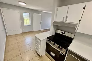 8701 SW 141st St, Palmetto Bay, FL 33176 - Photo 12