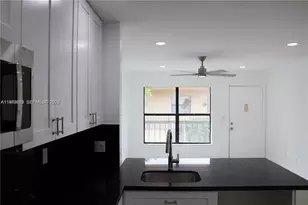 2550 W 67th Pl, Hialeah, FL 33016 - Photo 16