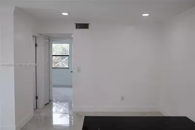 2550 W 67th Pl #22-32, Hialeah, FL 33016 - Photo 10