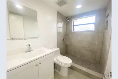 2550 W 67th Pl #22-32, Hialeah, FL 33016 - Photo 24