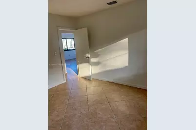 98 NE 71st St #1, Miami, FL 33138 - Photo 12