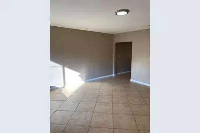 98 NE 71st St #2, Miami, FL 33138 - Photo 2