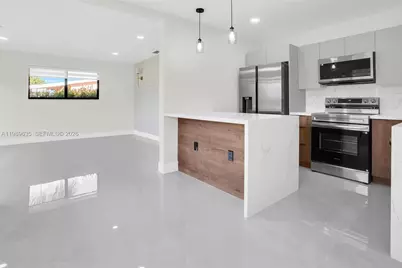 740 NE 43rd Ct, Deerfield Beach, FL 33064 - Photo 8