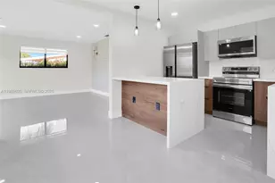 740 NE 43rd Ct, Deerfield Beach, FL 33064 - Photo 8