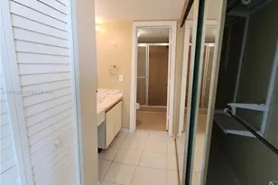 203 Liberty Ct, Deerfield Beach, FL 33442 - Photo 14