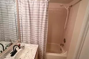 203 Liberty Ct, Deerfield Beach, FL 33442 - Photo 20