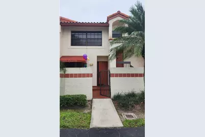 203 Liberty Ct #203, Deerfield Beach, FL 33442 - Photo 2