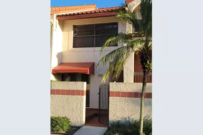 203 Liberty Ct #203, Deerfield Beach, FL 33442 - Photo 4
