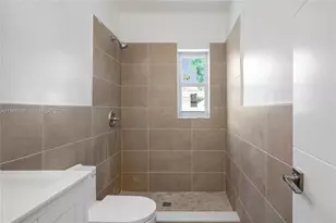 2025 Fillmore St, Hollywood, FL 33020 - Photo 14