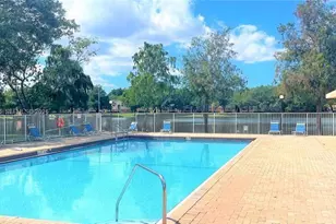 3690 N 56th Ave, Hollywood, FL 33021 - Photo 12