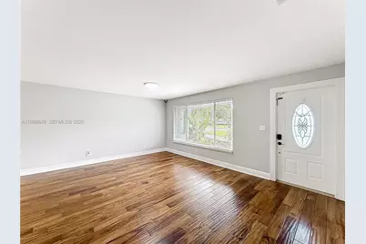 4330 SW 7th St, Plantation, FL 33317 - Photo 8