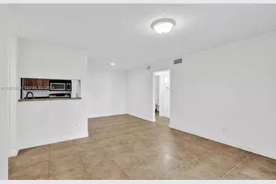 949 Riverside Dr #417, Coral Springs, FL 33071 - Photo 12