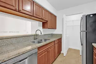 949 Riverside Dr, Coral Springs, FL 33071 - Photo 8